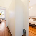 Iconic 6br Luxury In Center *