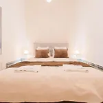 Iconic 6br Luxury In Center 아파트