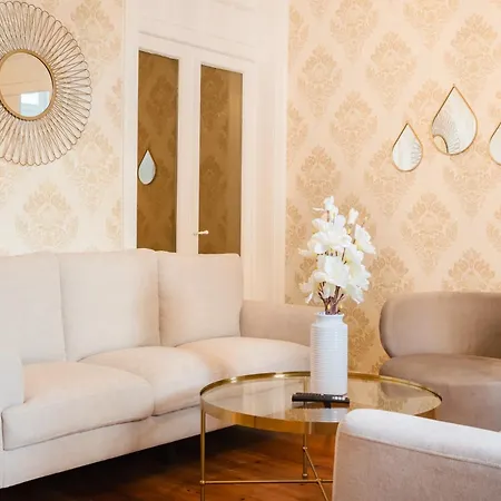 Apartment Spacious - 6 Bed - Super - Lux *