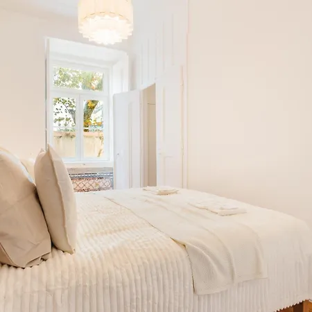 Spacious - 6 Bed - Super - Lux * Lisbon