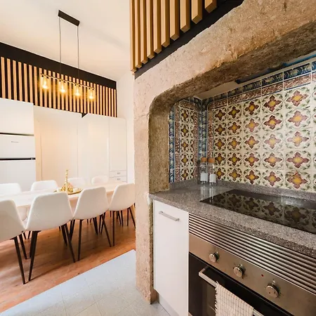 Spacious - 6 Bed - Super - Lux